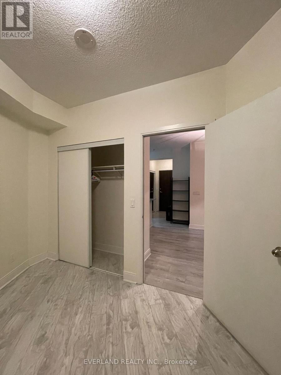610 - 125 Village Green Square, Toronto, Ontario  M1S 0G3 - Photo 5 - E12353088