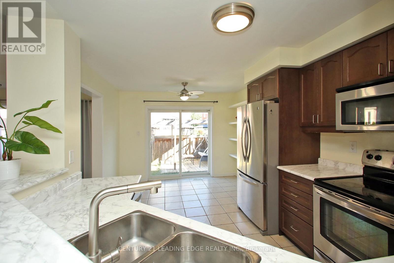 1810 Parkhurst Crescent, Pickering (Duffin Heights), Ontario  L1X 0A8 - Photo 18 - E12353139
