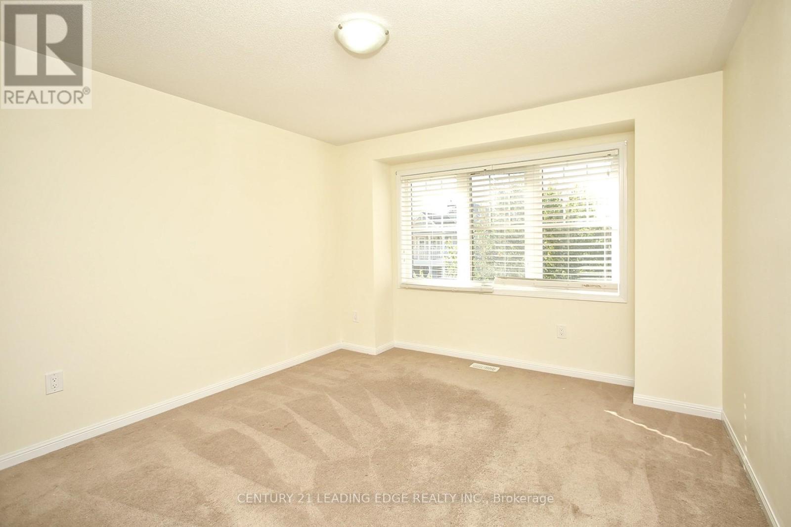 1810 Parkhurst Crescent, Pickering (Duffin Heights), Ontario  L1X 0A8 - Photo 7 - E12353139