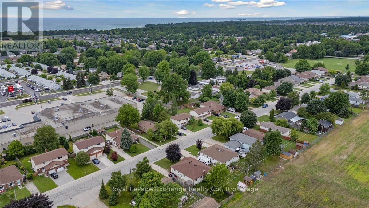 283 Bricker Street, Saugeen Shores, Ontario  N0H 2C1 - Photo 32 - X12273239