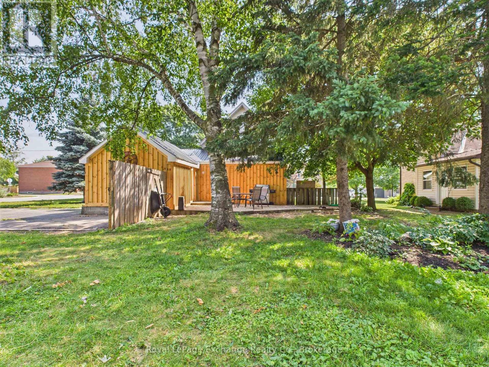 557 Market Street, Saugeen Shores, Ontario  N0H 2C4 - Photo 13 - X12290906