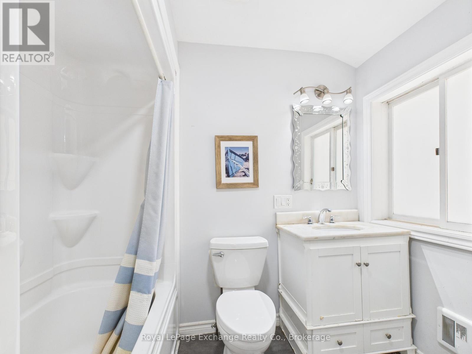 557 Market Street, Saugeen Shores, Ontario  N0H 2C4 - Photo 25 - X12290906