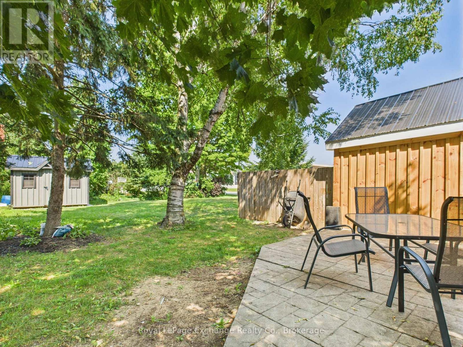 557 Market Street, Saugeen Shores, Ontario  N0H 2C4 - Photo 17 - X12290906