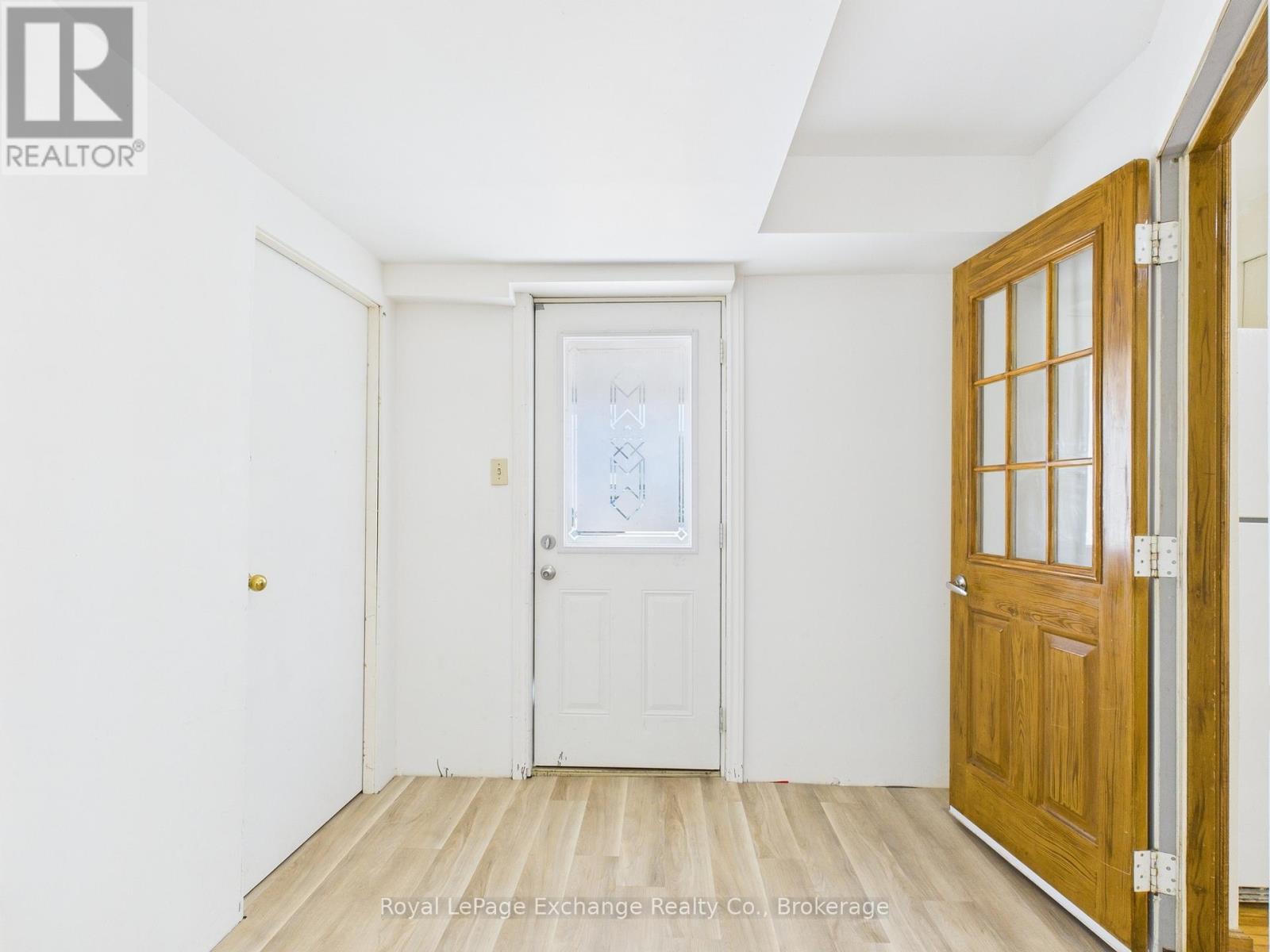 557 Market Street, Saugeen Shores, Ontario  N0H 2C4 - Photo 18 - X12290906