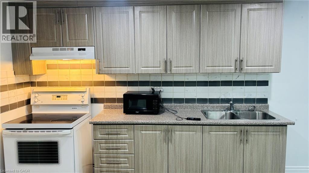 27 Elmbank Trail Unit# Basement, Kitchener, Ontario  N2R 0B3 - Photo 2 - 40746970