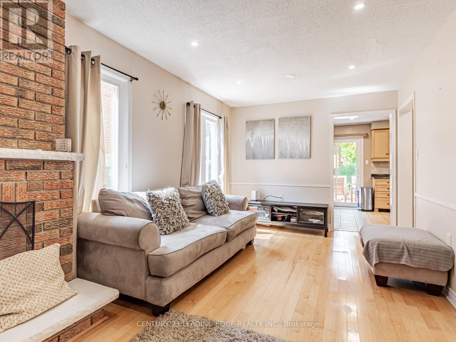 113 Major Buttons Drive, Markham, Ontario  L3P 3X7 - Photo 11 - N12353174