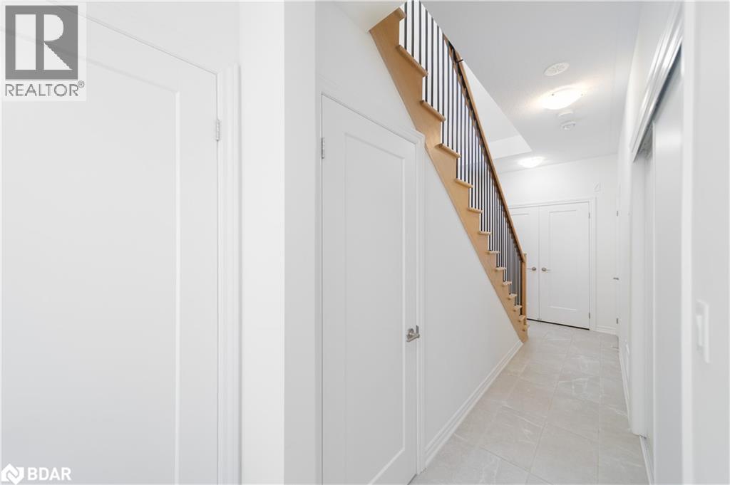 389 Thimbleweed Court, Milton, Ontario  L9E 1T3 - Photo 3 - 40757241
