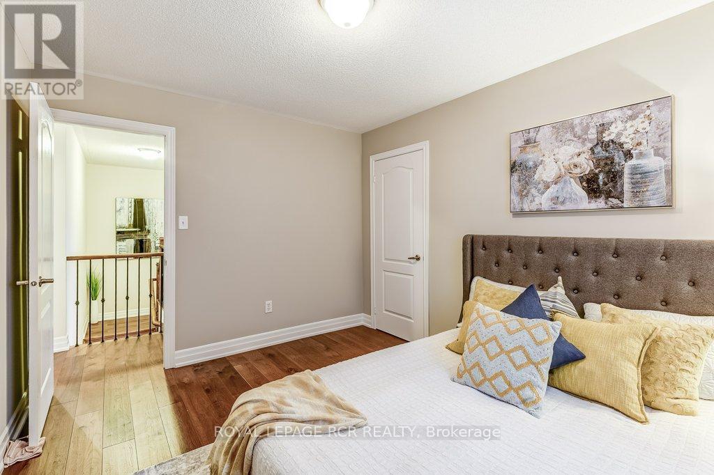 42 Mynden Way, Newmarket, Ontario  L3X 3A8 - Photo 28 - N12353122