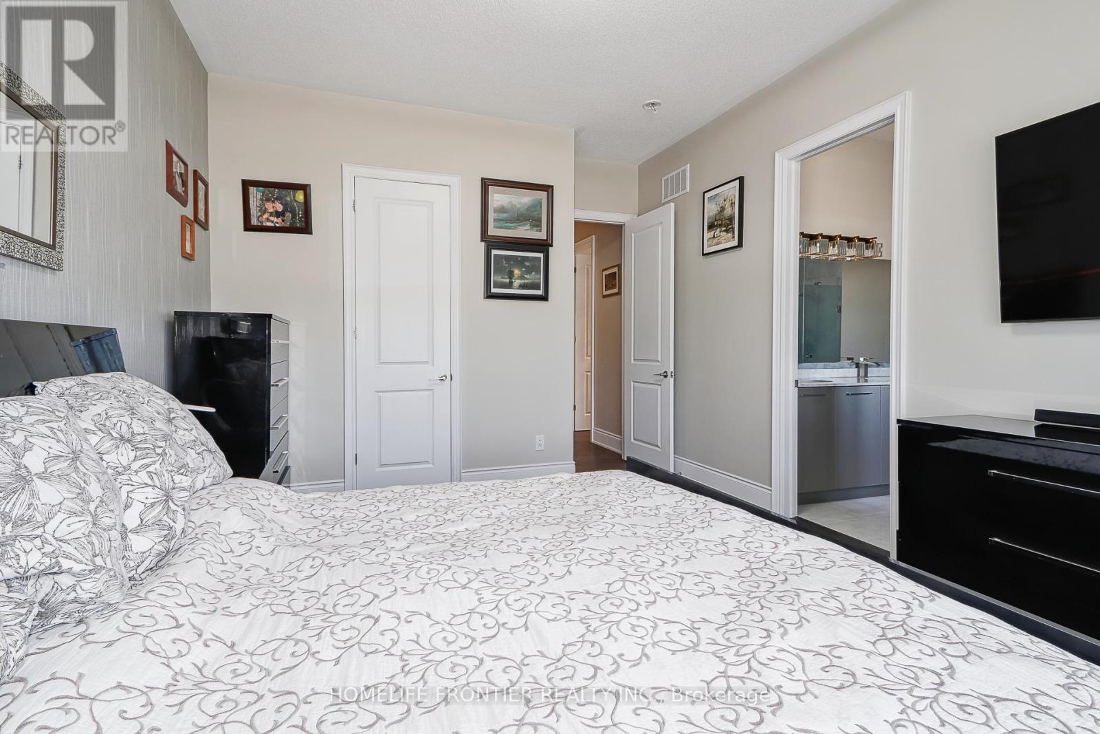 244 Ramblewood Drive, Wasaga Beach, Ontario  L9Z 0L5 - Photo 27 - S12326664