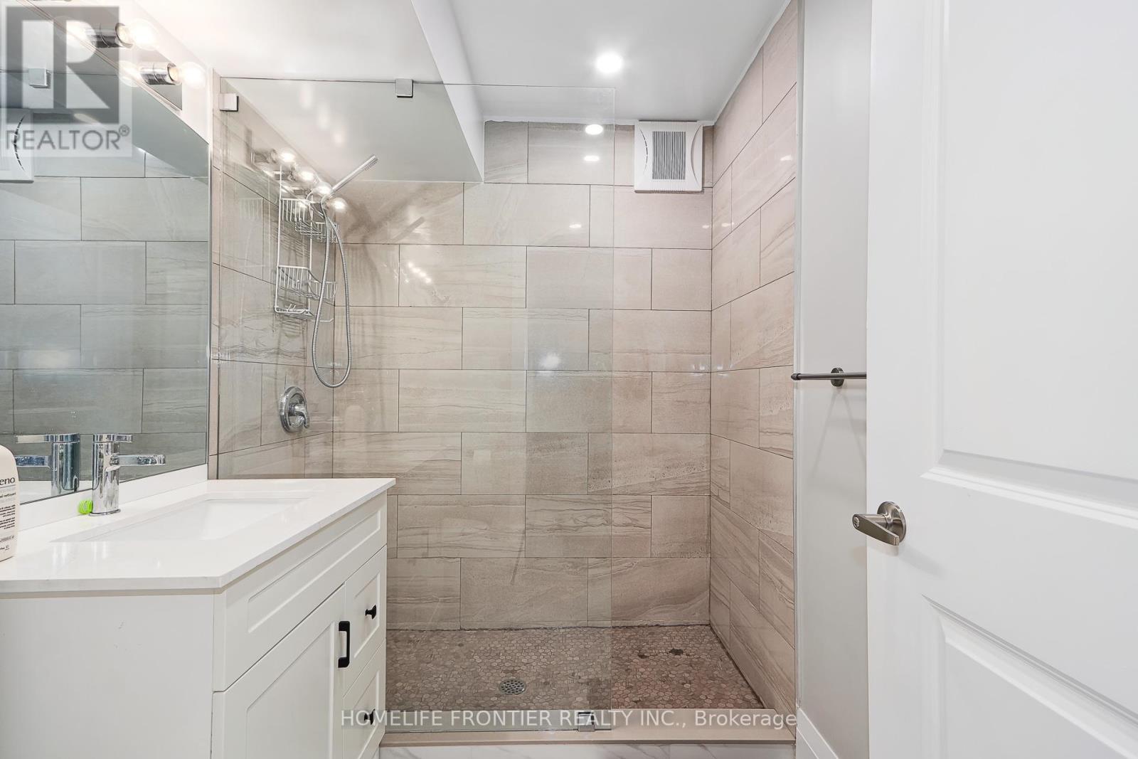 244 Ramblewood Drive, Wasaga Beach, Ontario  L9Z 0L5 - Photo 33 - S12326664