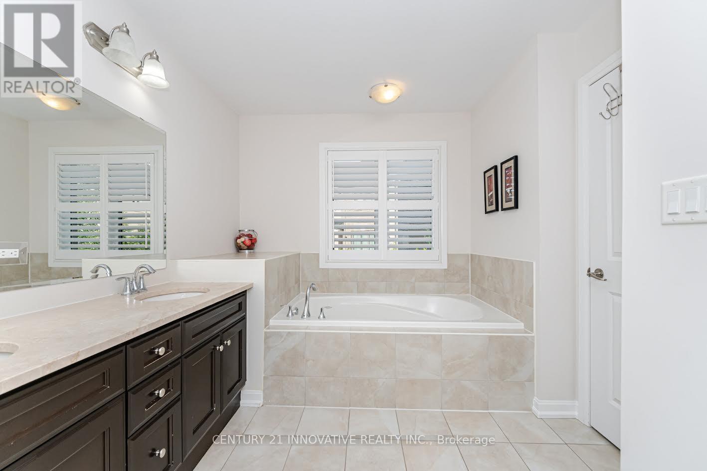 3213 Preserve Drive, Oakville, Ontario  L6M 4J9 - Photo 24 - W12353161
