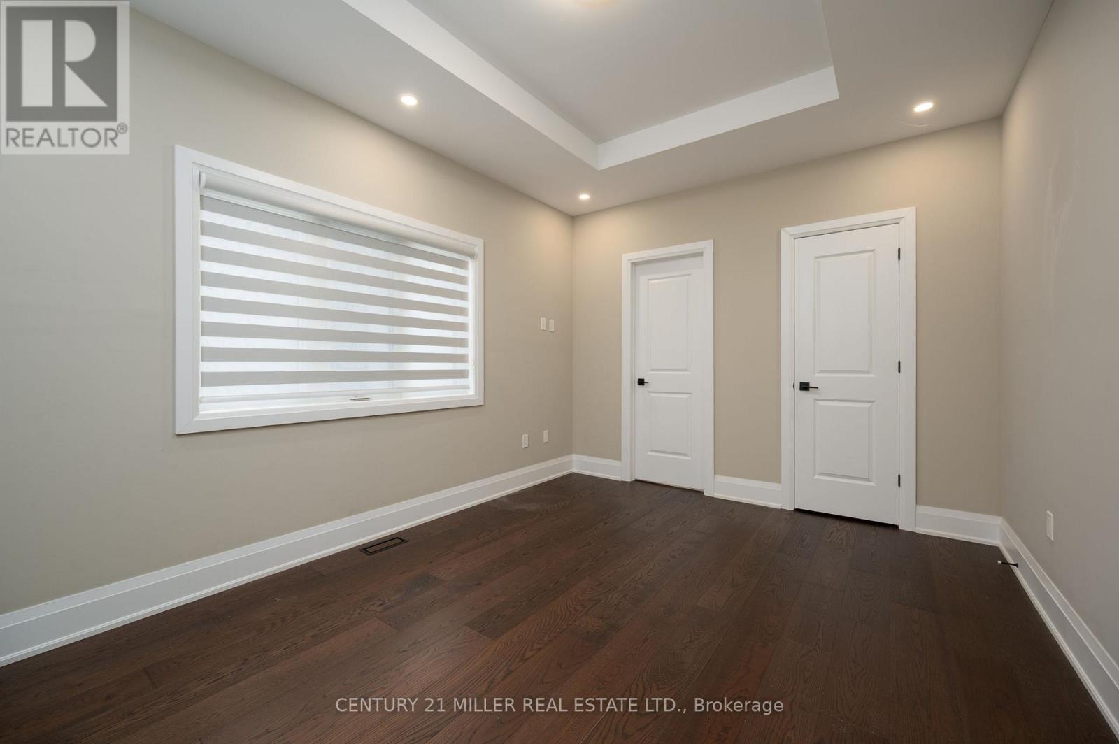 185 Burloak Drive, Oakville, Ontario  L6L 6S7 - Photo 26 - W12353175