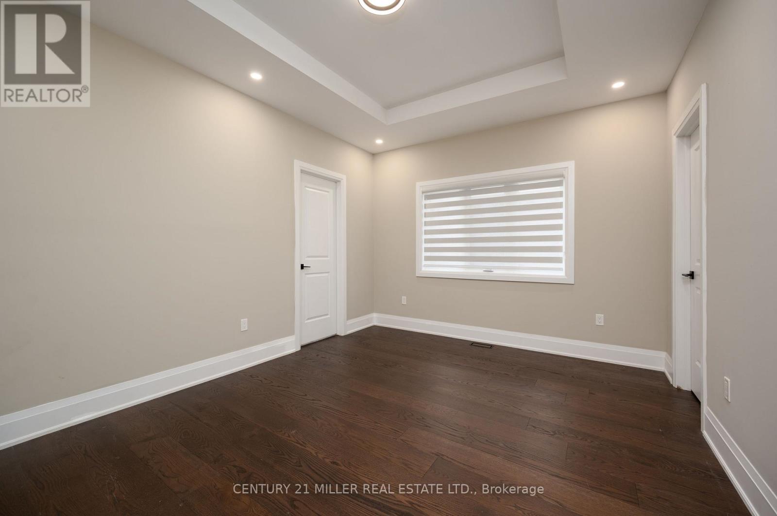 185 Burloak Drive, Oakville, Ontario  L6L 6S7 - Photo 28 - W12353175