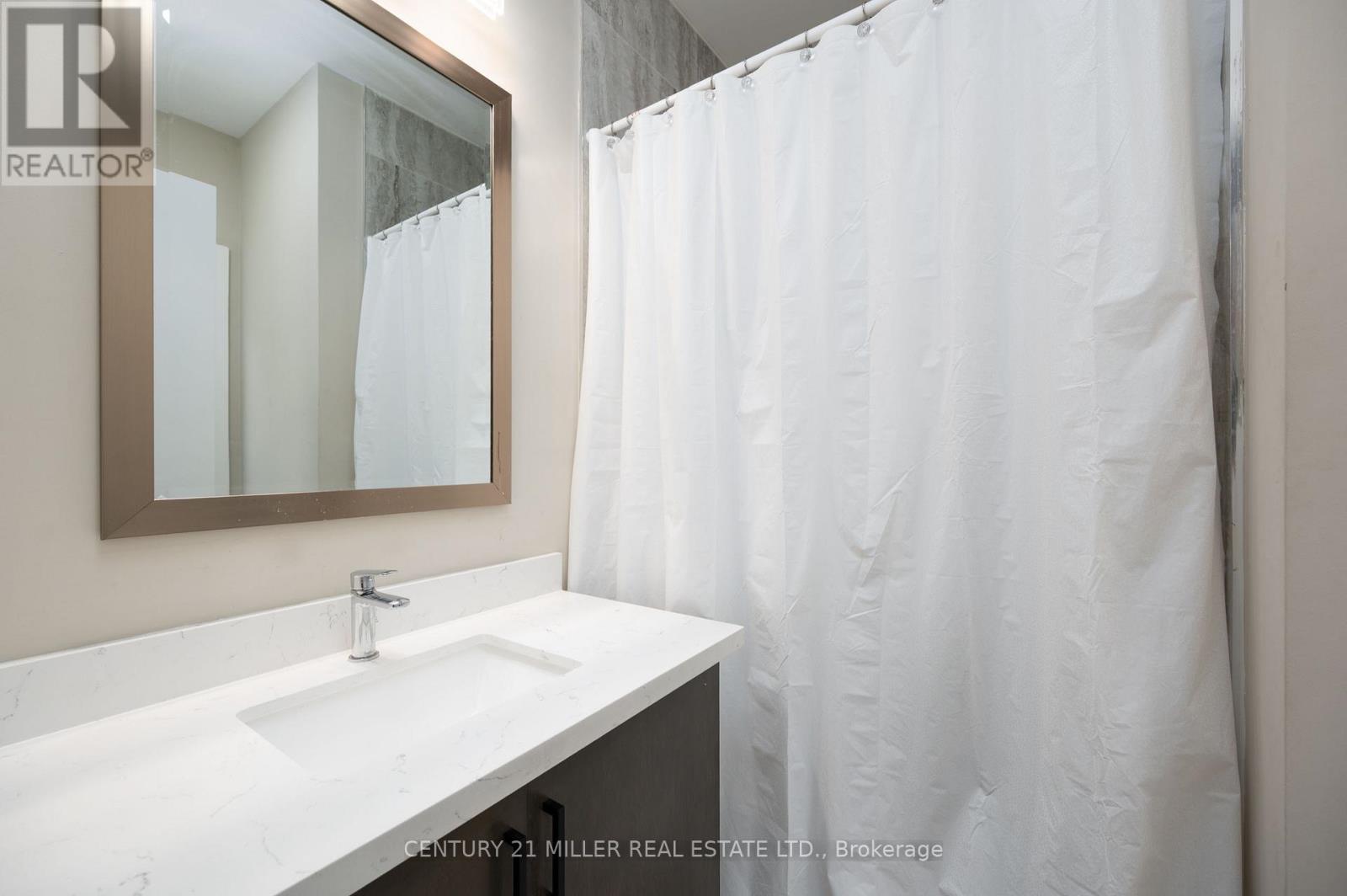 185 Burloak Drive, Oakville, Ontario  L6L 6S7 - Photo 29 - W12353175