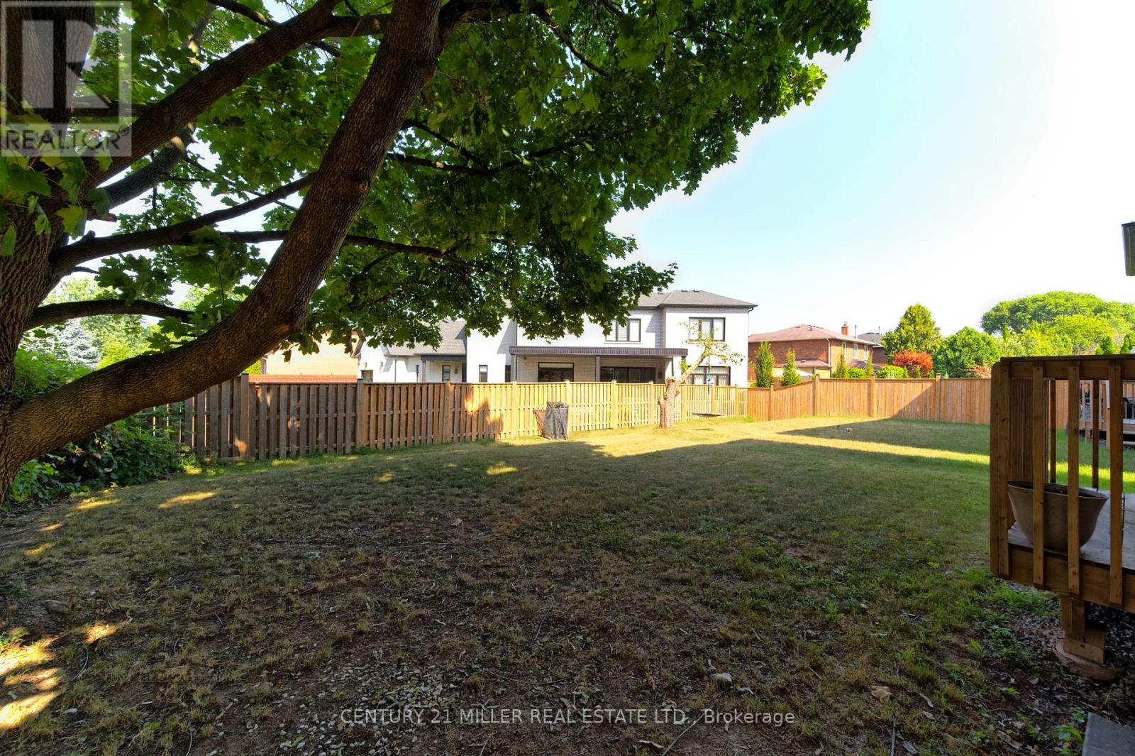 185 Burloak Drive, Oakville, Ontario  L6L 6S7 - Photo 32 - W12353175