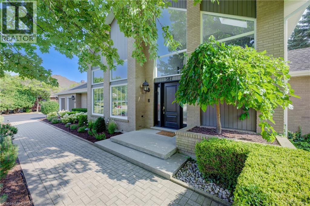 587 Manorwood Court, Waterloo, Ontario  N2K 3L7 - Photo 3 - 40751060