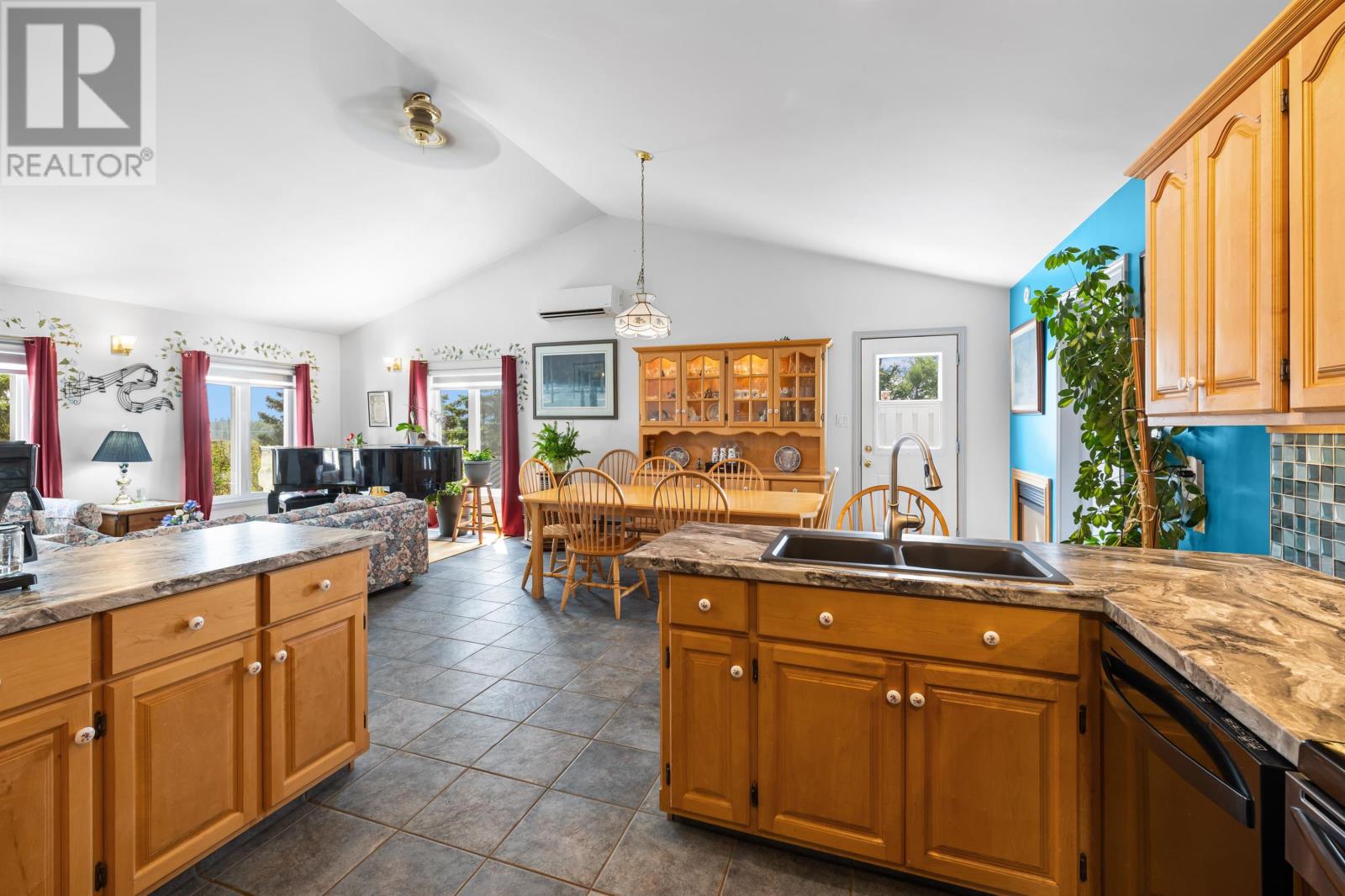 14988 Northside Road, Cable Head West, Prince Edward Island  C0A 2A0 - Photo 6 - 202521033