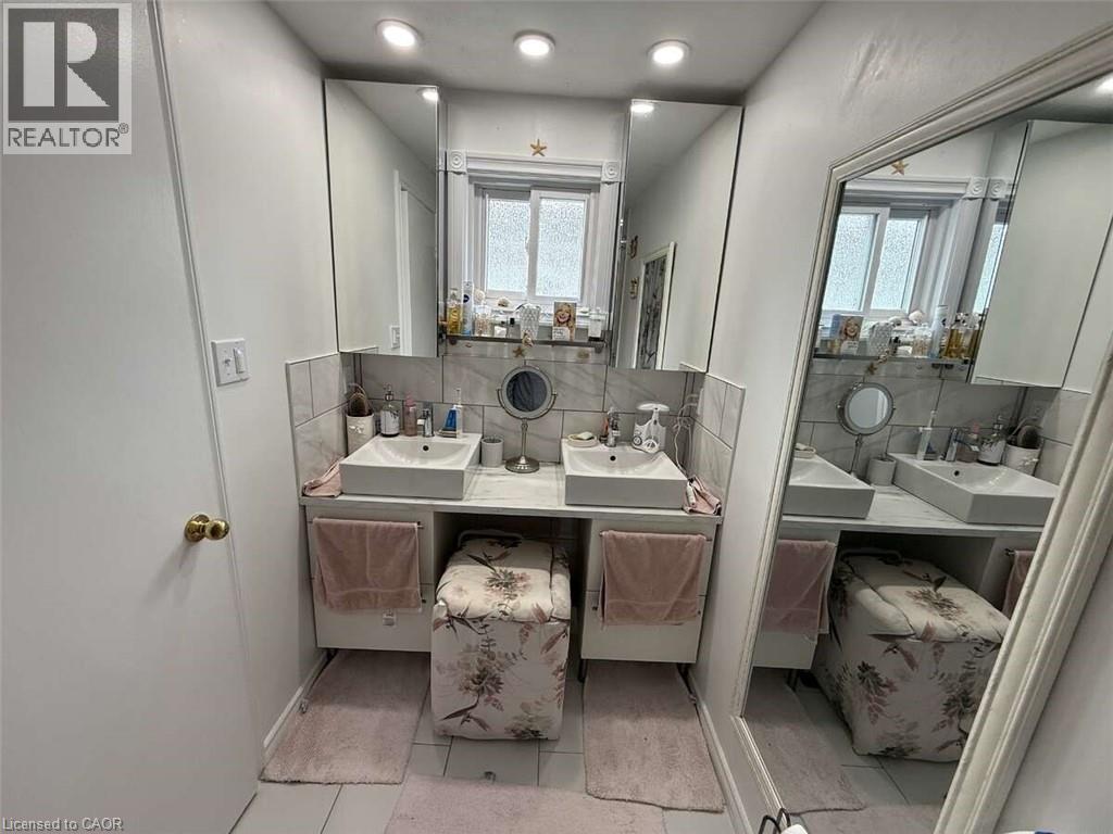 20 Corbett Drive, Barrie, Ontario  L4M 5T2 - Photo 16 - 40752426