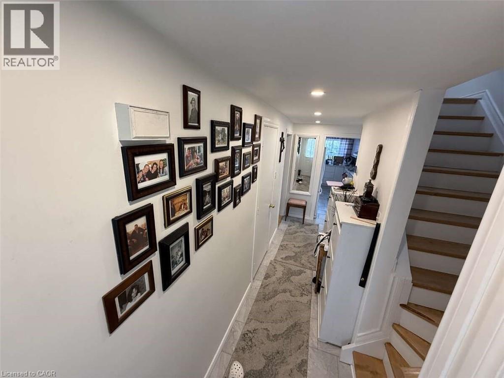 20 Corbett Drive, Barrie, Ontario  L4M 5T2 - Photo 7 - 40752426