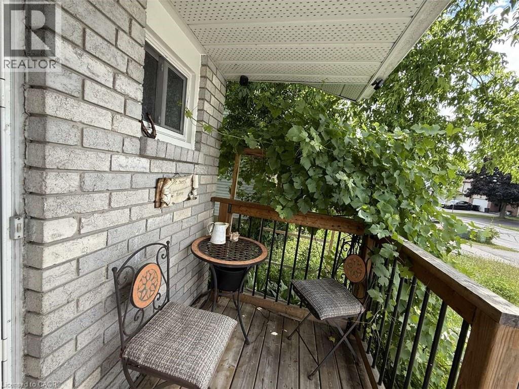 20 Corbett Drive, Barrie, Ontario  L4M 5T2 - Photo 4 - 40752426