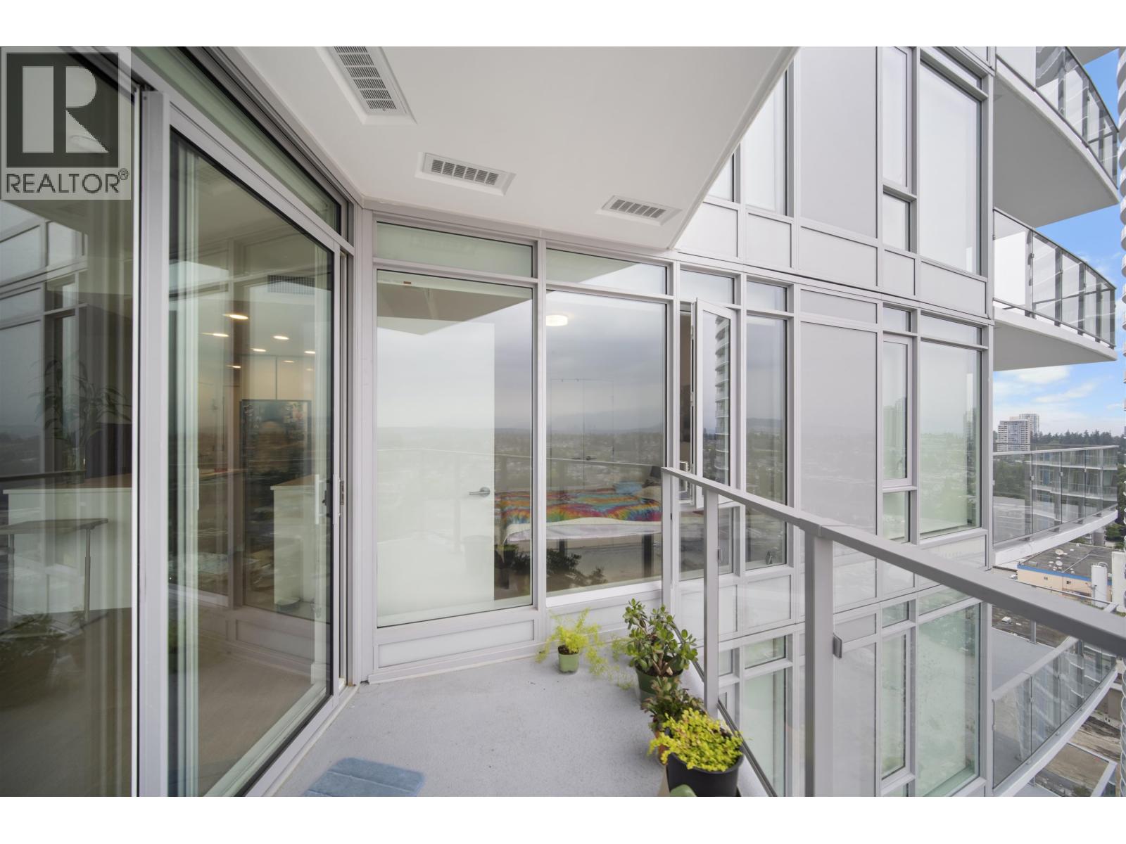 2107 7769 Park Crescent, Burnaby, British Columbia  V3N 0J7 - Photo 12 - R3038594