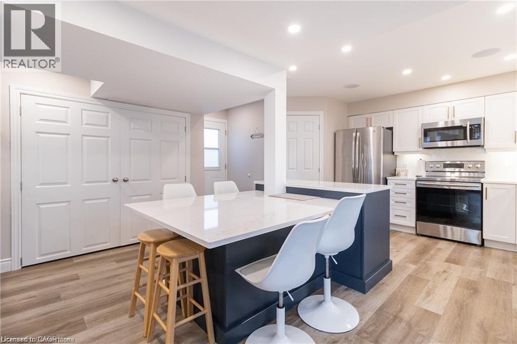 11 Dietrich Crescent, Grand Bend, Ontario  N0M 1T0 - Photo 12 - 40753579