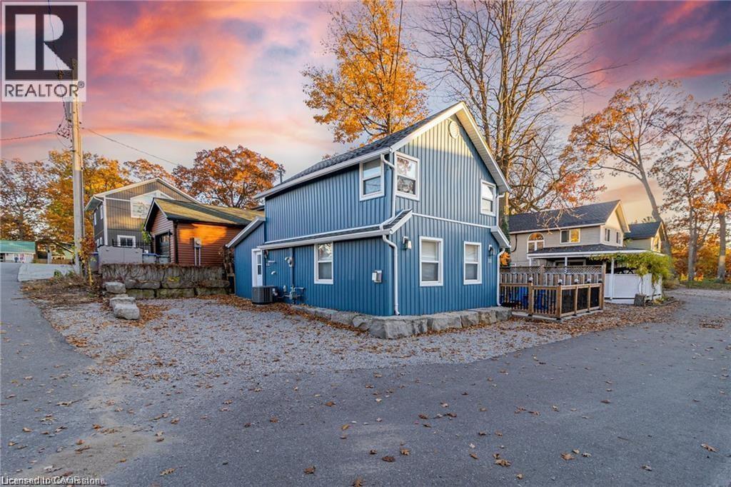 11 DIETRICH Crescent, Grand Bend, Ontario