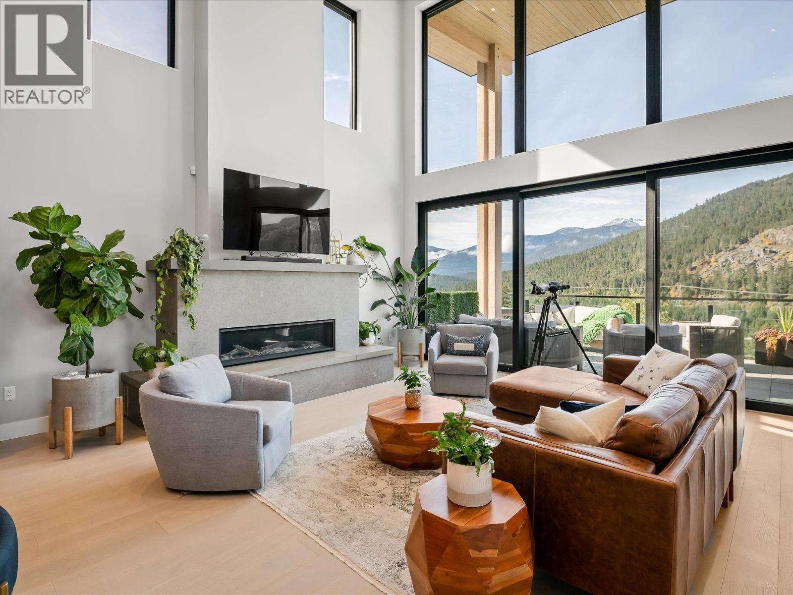 9292 STELLAR'S WAY, Whistler, British Columbia