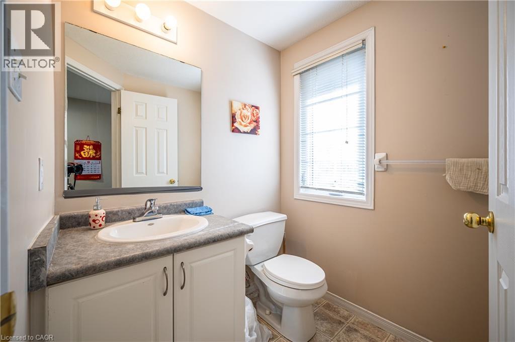 658 Wild Ginger Avenue, Waterloo, Ontario  N2V 2T1 - Photo 3 - 40755500