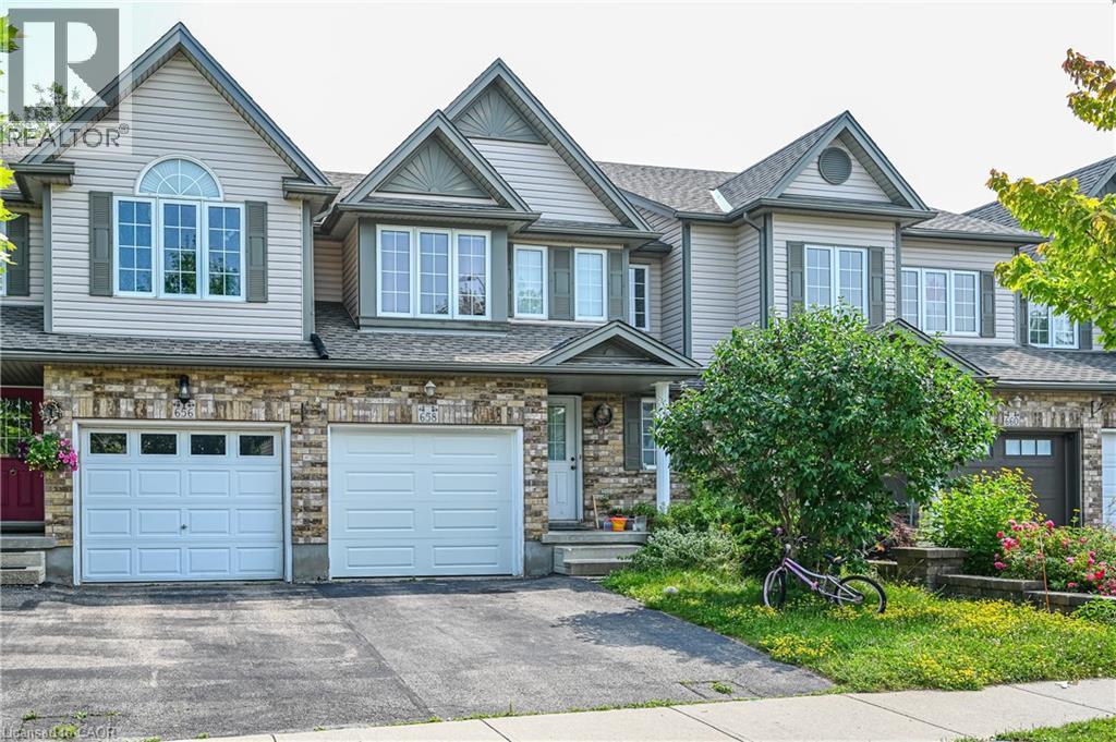 658 Wild Ginger Avenue, Waterloo, Ontario  N2V 2T1 - Photo 2 - 40755500