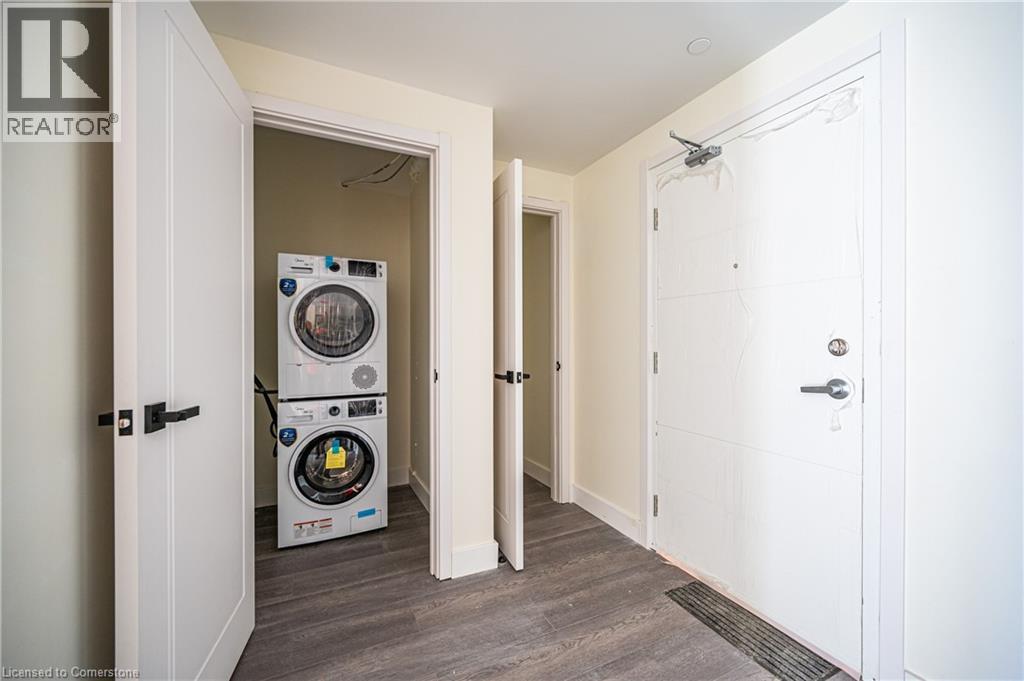316 Batavia Place Unit# D, Waterloo, Ontario  N2L 3W2 - Photo 3 - 40756468