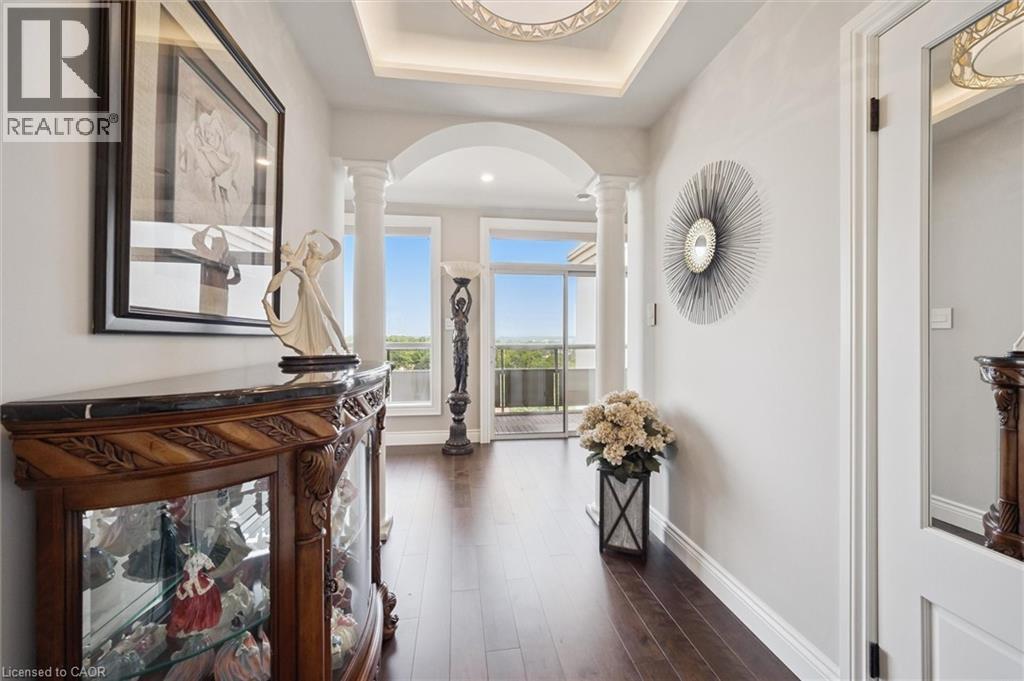 255 Keats Way Unit# 1404, Waterloo, Ontario  N2L 6N6 - Photo 3 - 40756500