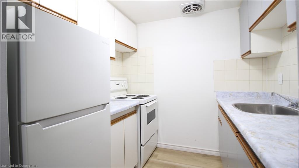 1200 Courtland Avenue E Unit# 5, Kitchener, Ontario  N2C 1K7 - Photo 7 - 40760532