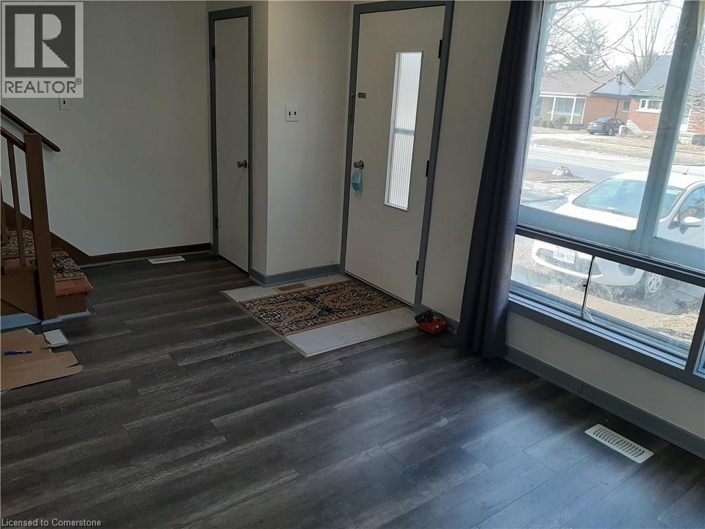 201 Erb Street E Unit# A, Waterloo, Ontario  N2J 1M7 - Photo 3 - 40760787