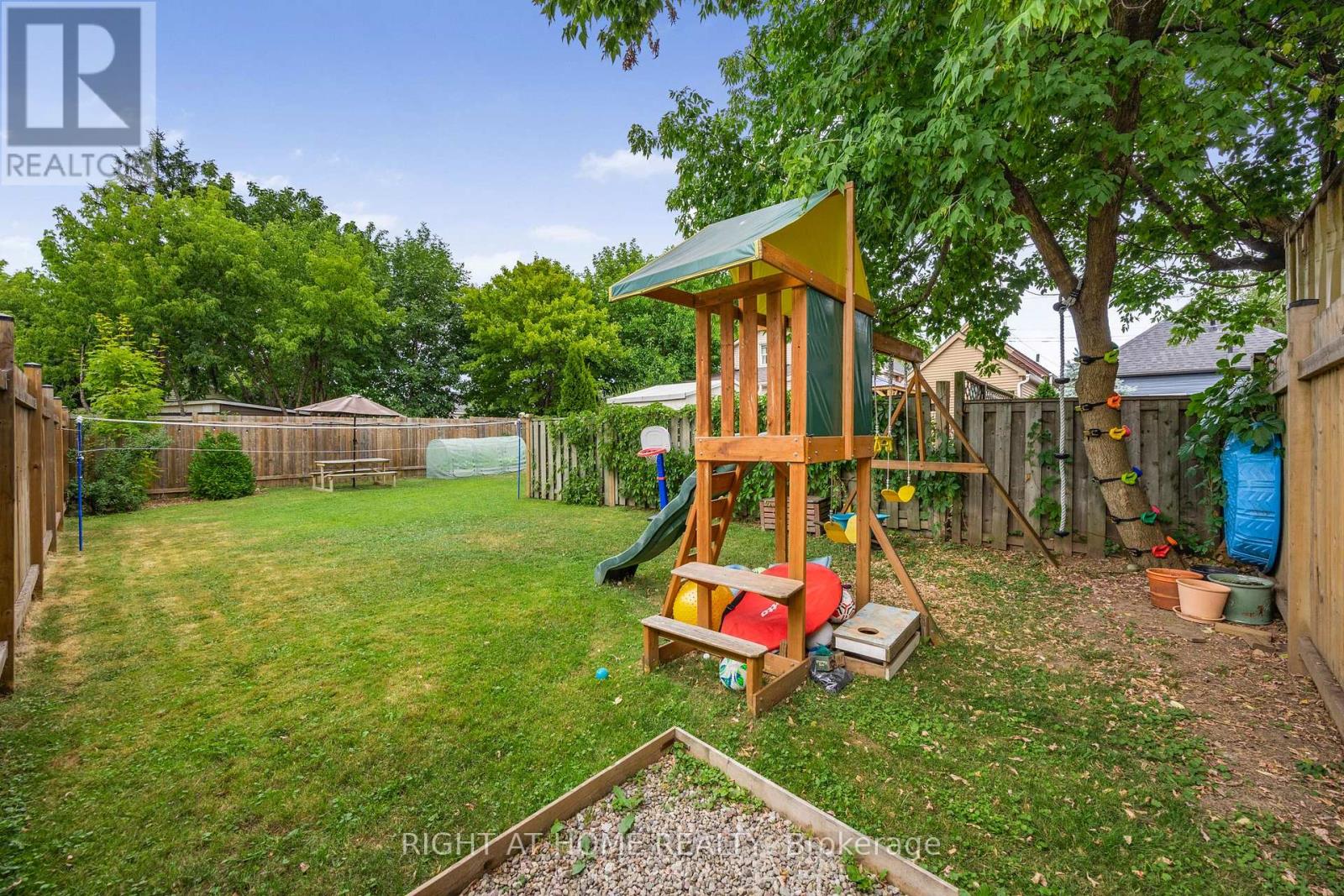 71 Robins Avenue, Hamilton, Ontario  L8H 4N3 - Photo 28 - X12318576