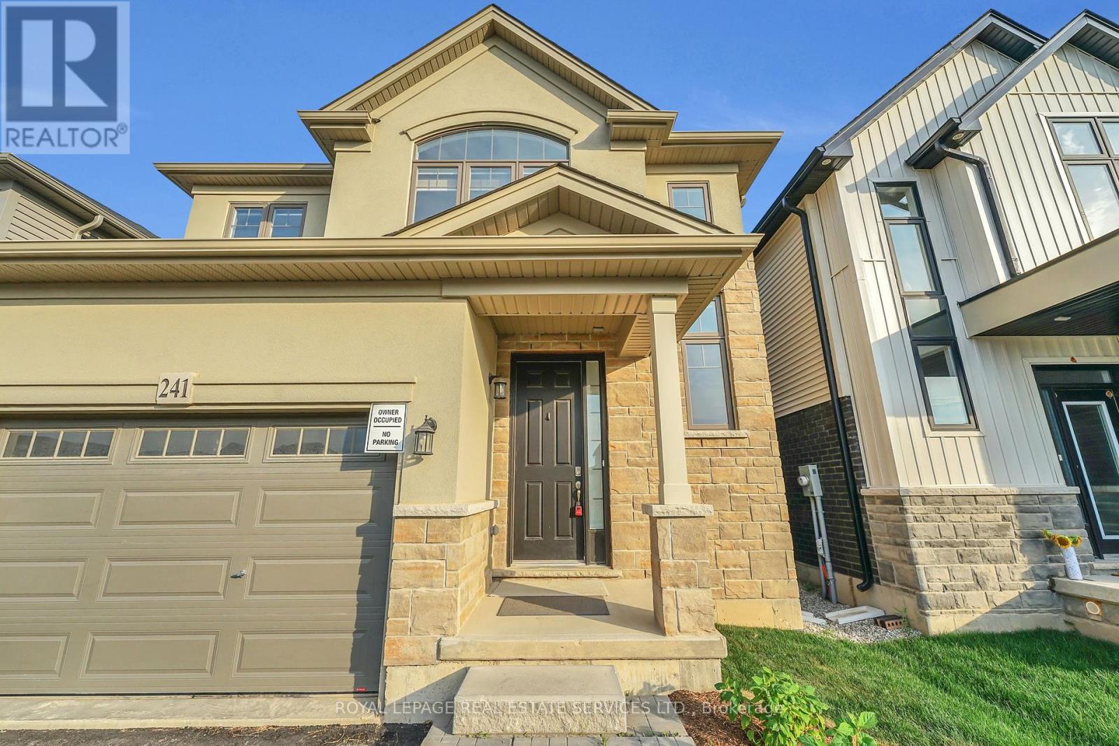 241 Longboat Run, Brantford, Ontario  N3T 5L5 - Photo 4 - X12340368