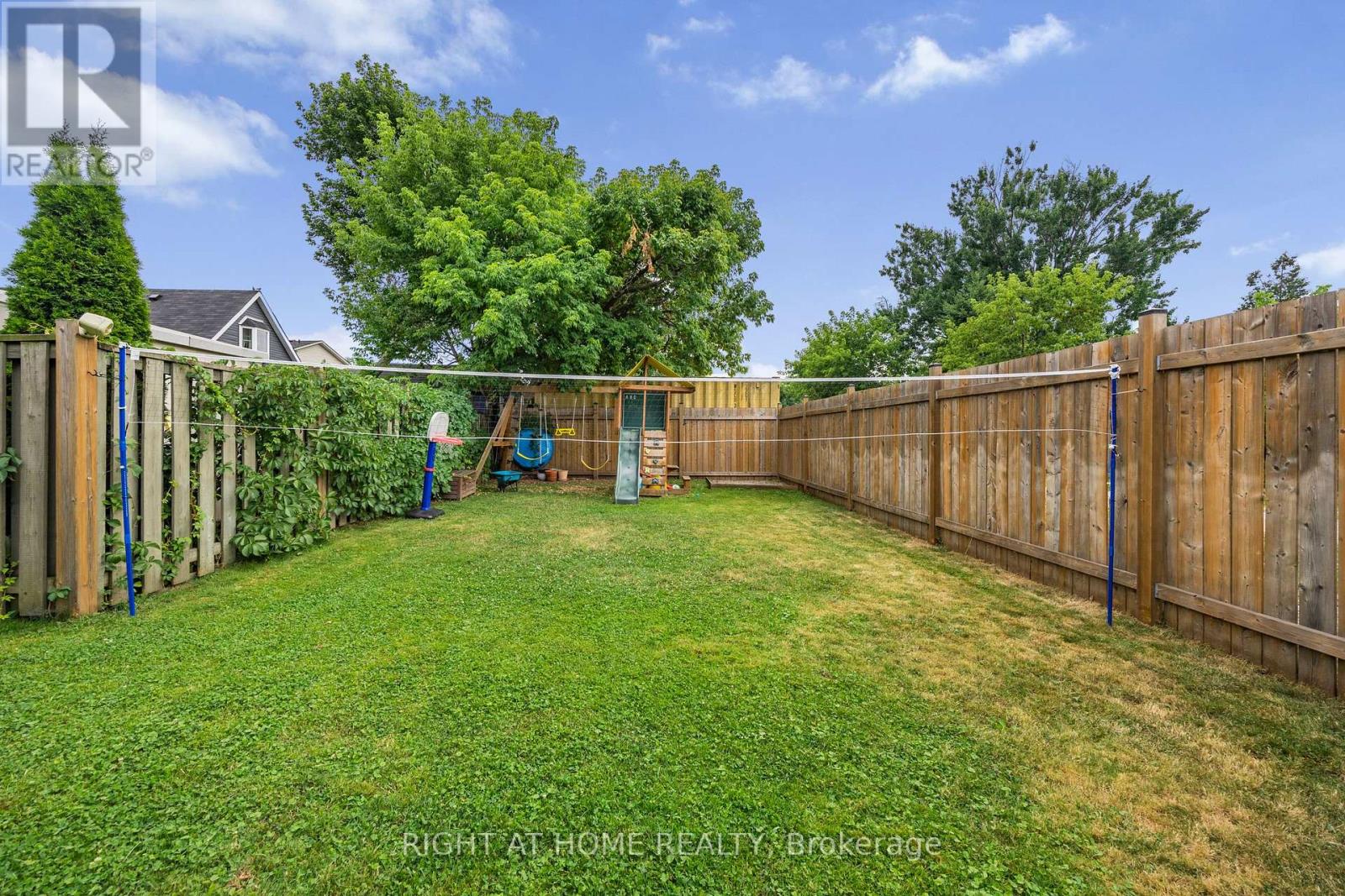 71 Robins Avenue, Hamilton, Ontario  L8H 4N3 - Photo 27 - X12318576