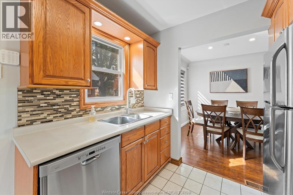 2748 Dandurand, Windsor, Ontario N9E 2E3 - Photo 16 - 25021119