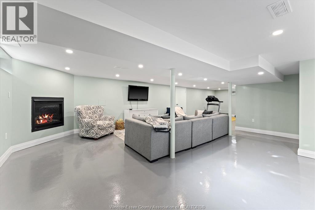 2748 Dandurand, Windsor, Ontario N9E 2E3 - Photo 22 - 25021119