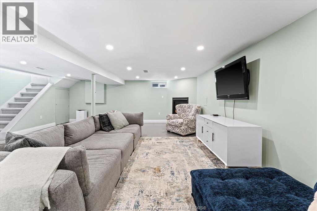 2748 Dandurand, Windsor, Ontario N9E 2E3 - Photo 25 - 25021119