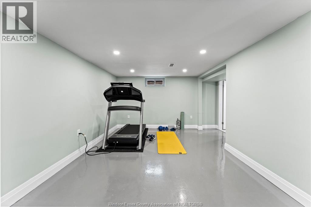 2748 Dandurand, Windsor, Ontario N9E 2E3 - Photo 27 - 25021119