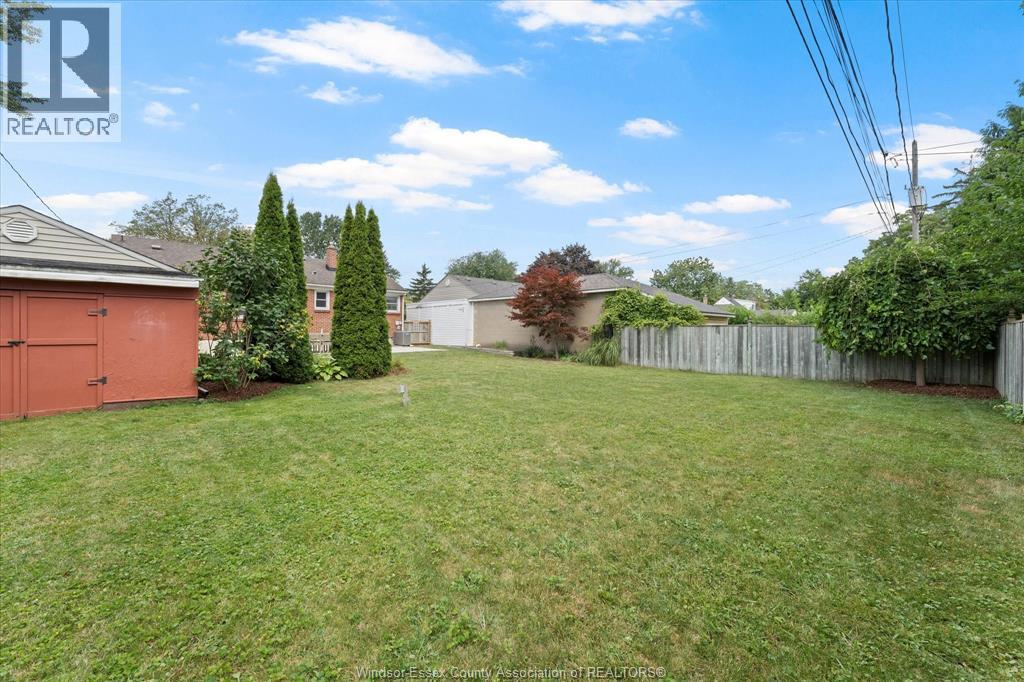 2748 Dandurand, Windsor, Ontario N9E 2E3 - Photo 34 - 25021119