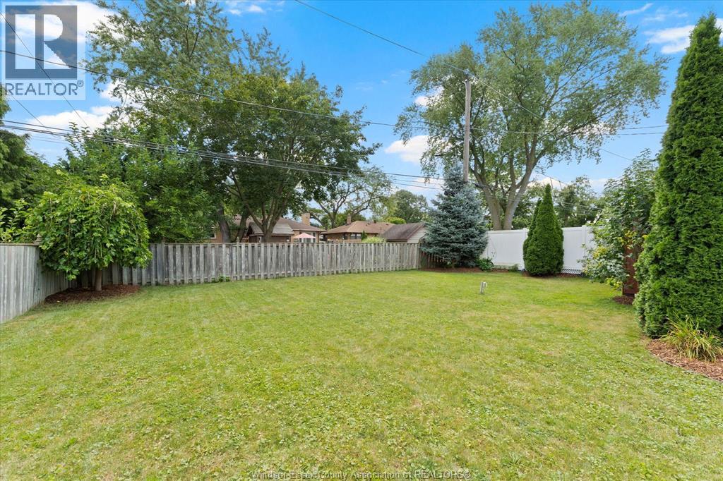 2748 Dandurand, Windsor, Ontario N9E 2E3 - Photo 35 - 25021119