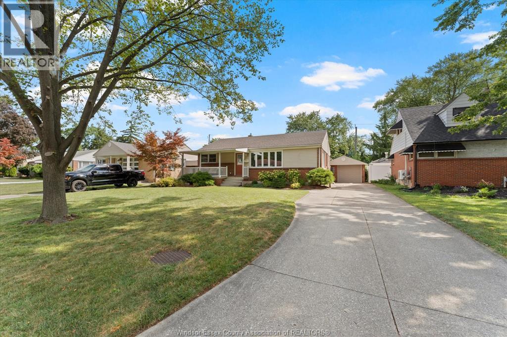 2748 Dandurand, Windsor, Ontario N9E 2E3 - Photo 4 - 25021119