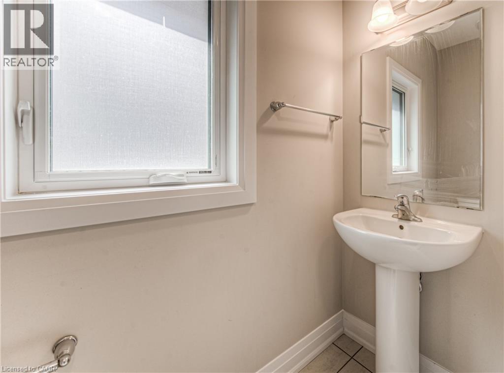 132 Ridgemount Street, Kitchener, Ontario  N2P 0K4 - Photo 13 - 40742358