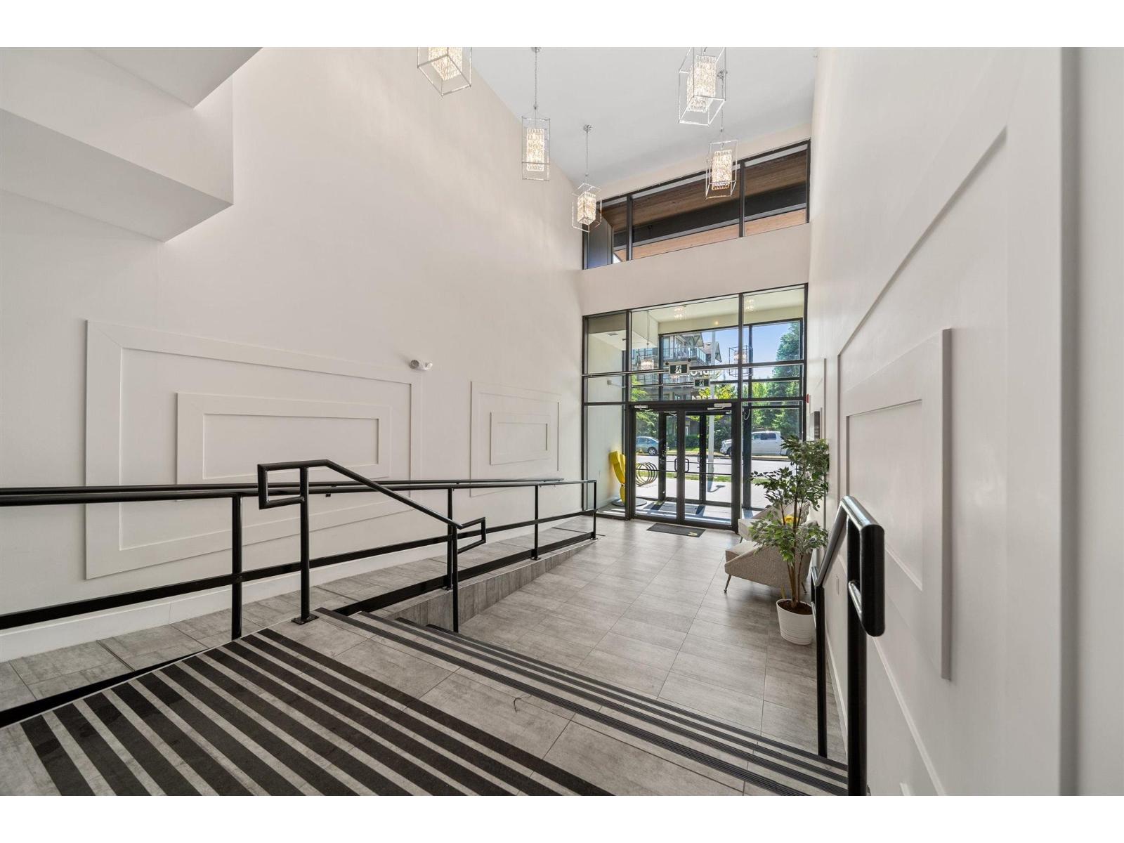 409 15351 101 Avenue, Surrey, British Columbia  V3R 0G2 - Photo 5 - R3035559