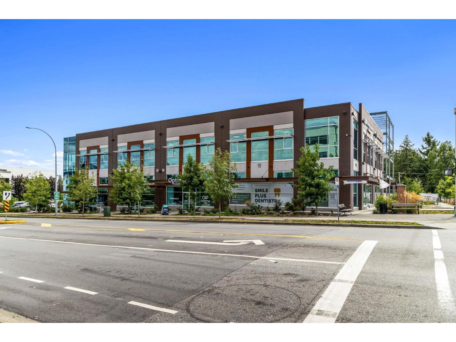 202 6625 152a Street, Surrey, British Columbia  V3S 3L4 - Photo 2 - C8071559