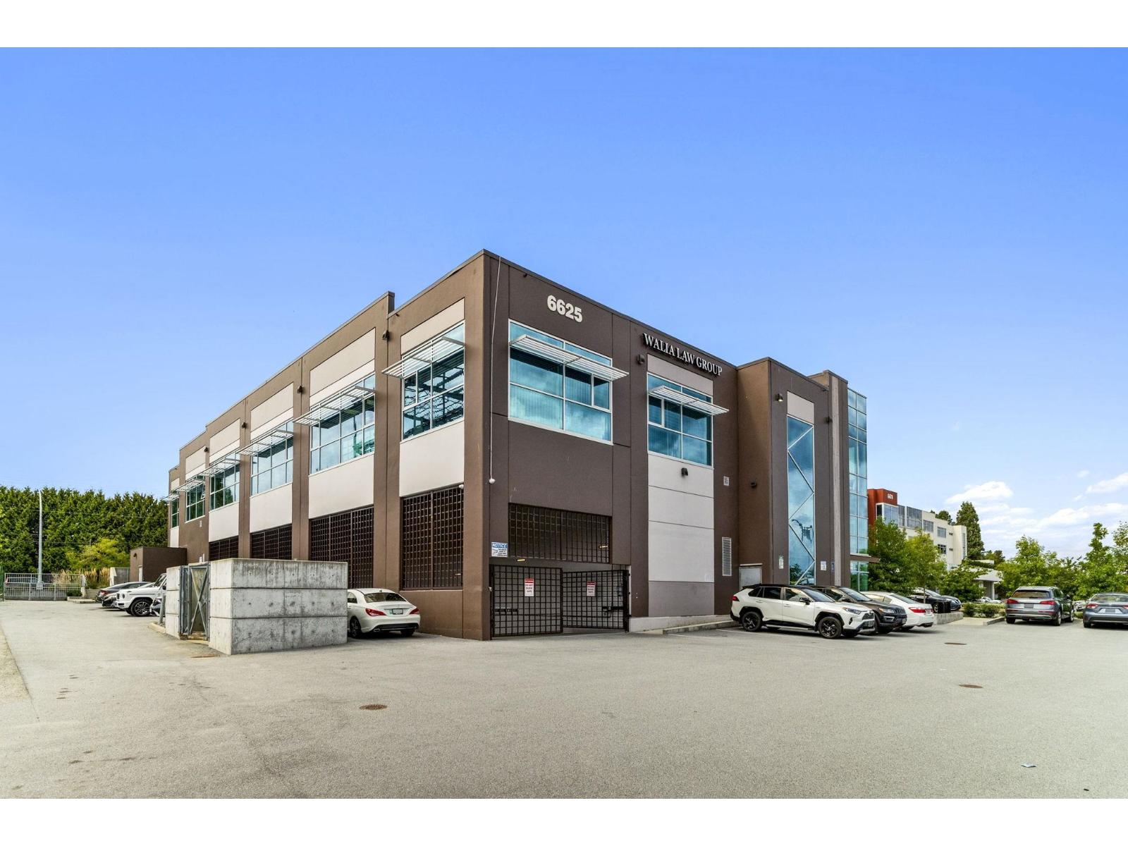 202 6625 152a Street, Surrey, British Columbia  V3S 3L4 - Photo 4 - C8071559