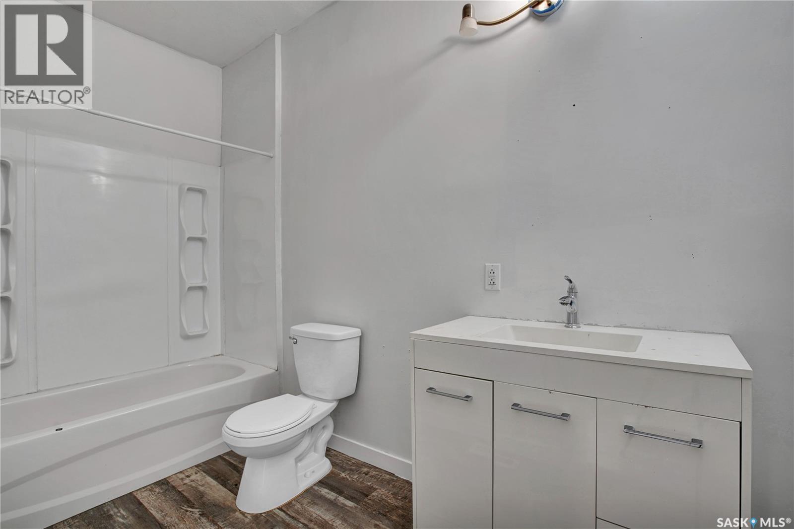 221 N Avenue S, Saskatoon, Saskatchewan  S7M 2N1 - Photo 12 - SK016052