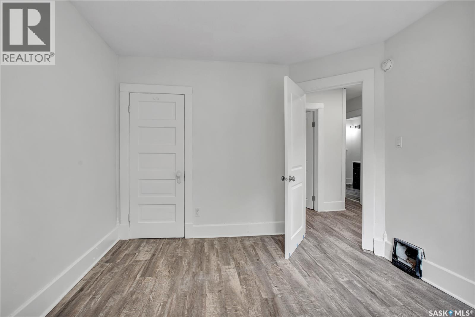 221 N Avenue S, Saskatoon, Saskatchewan  S7M 2N1 - Photo 18 - SK016052